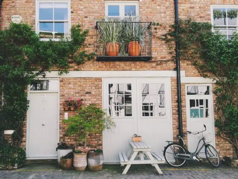 London pretty houses Instagram locations