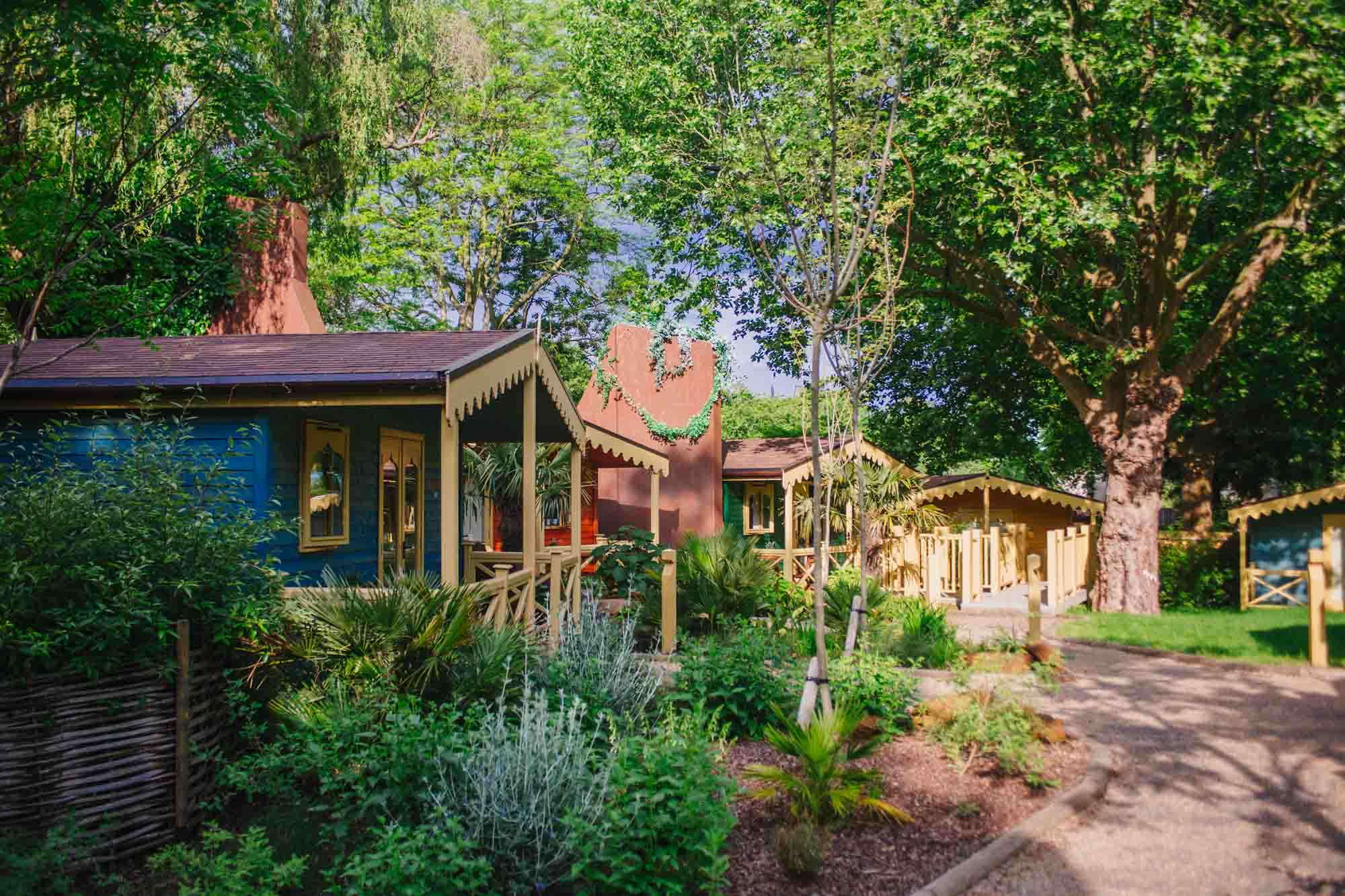 Gir Lion Lodge - London Zoo