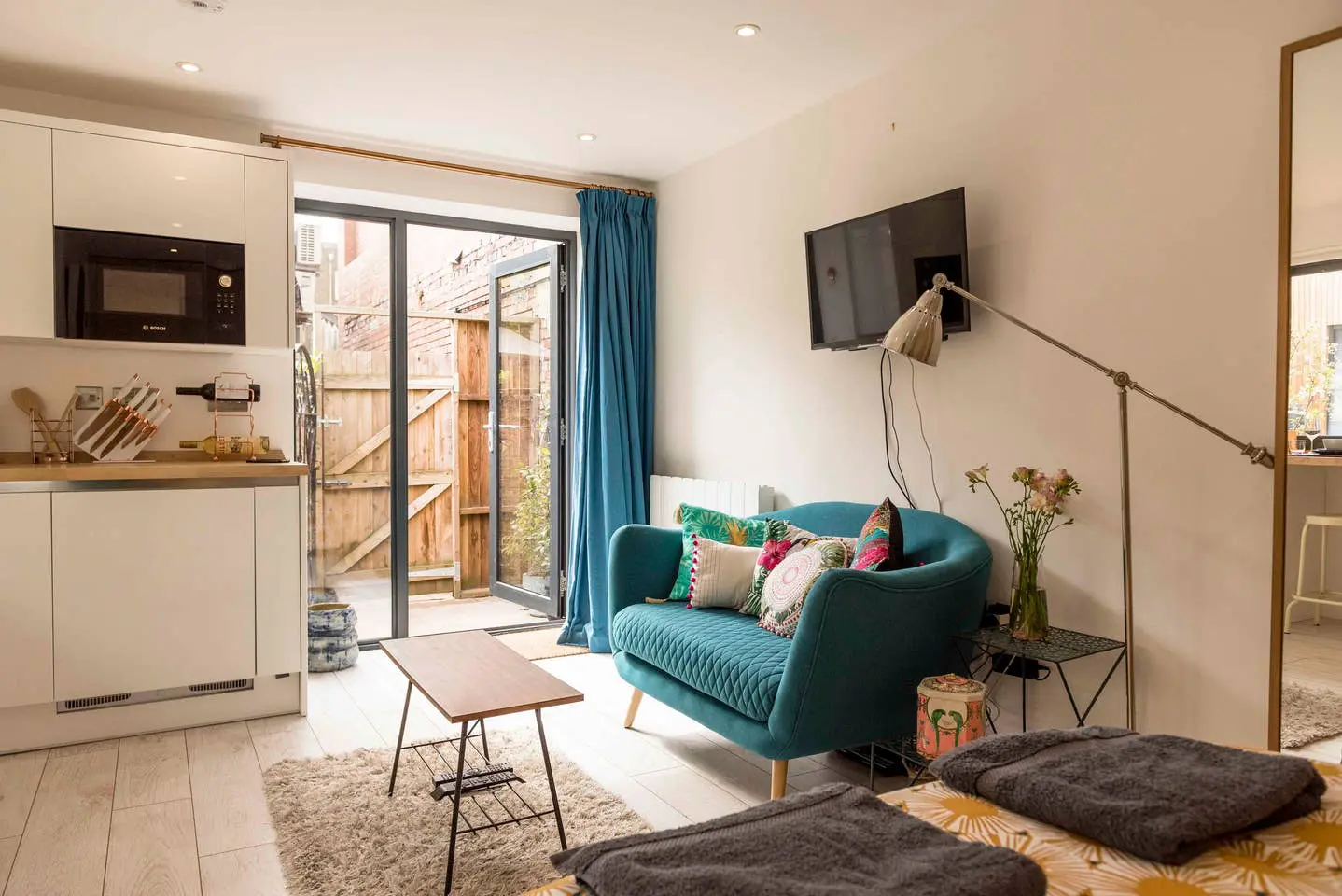 Airbnb Bristol - The Den