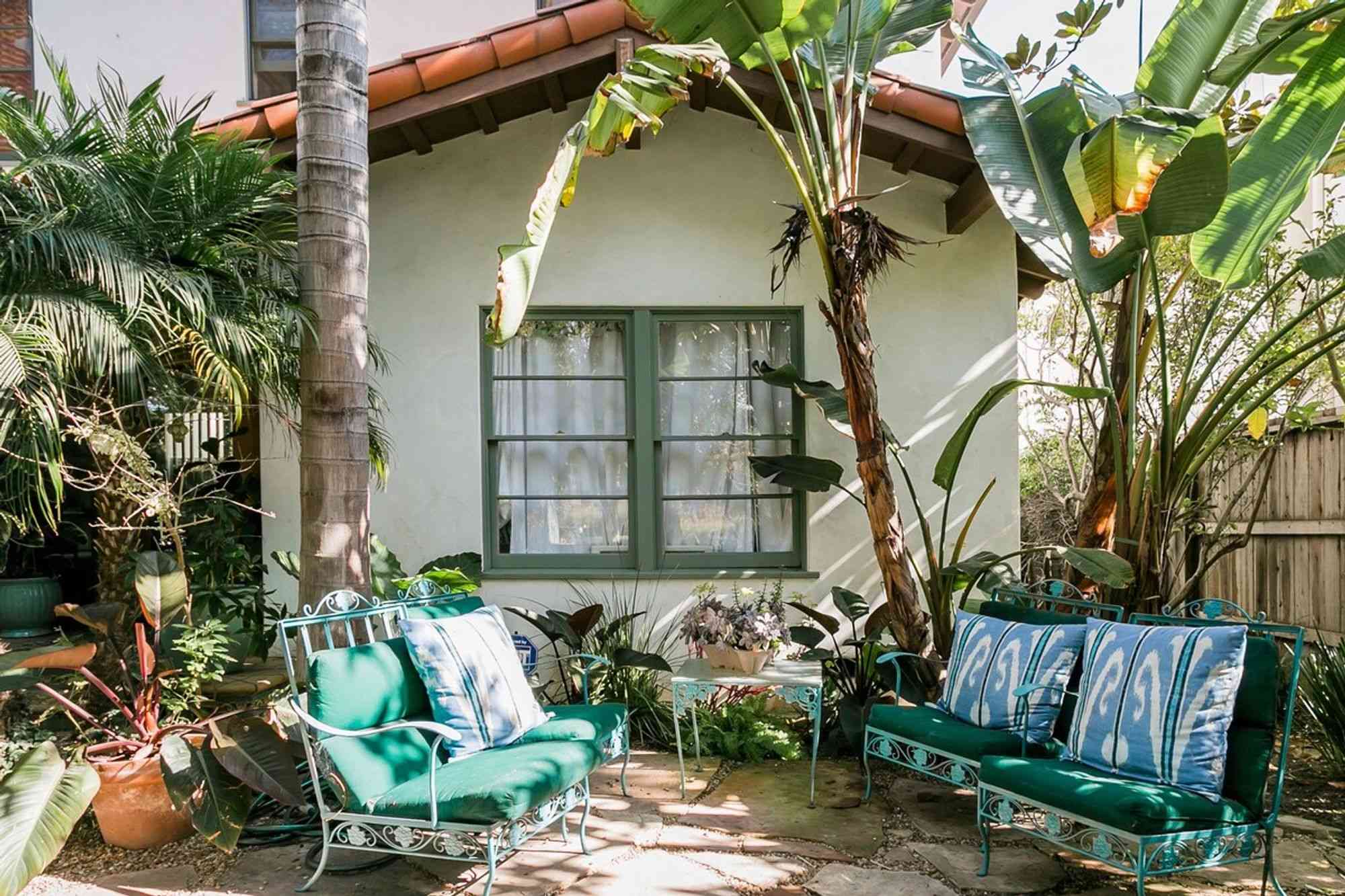 8 Gorgeous Santa Monica Airbnbs - Curated Airbnb Guides