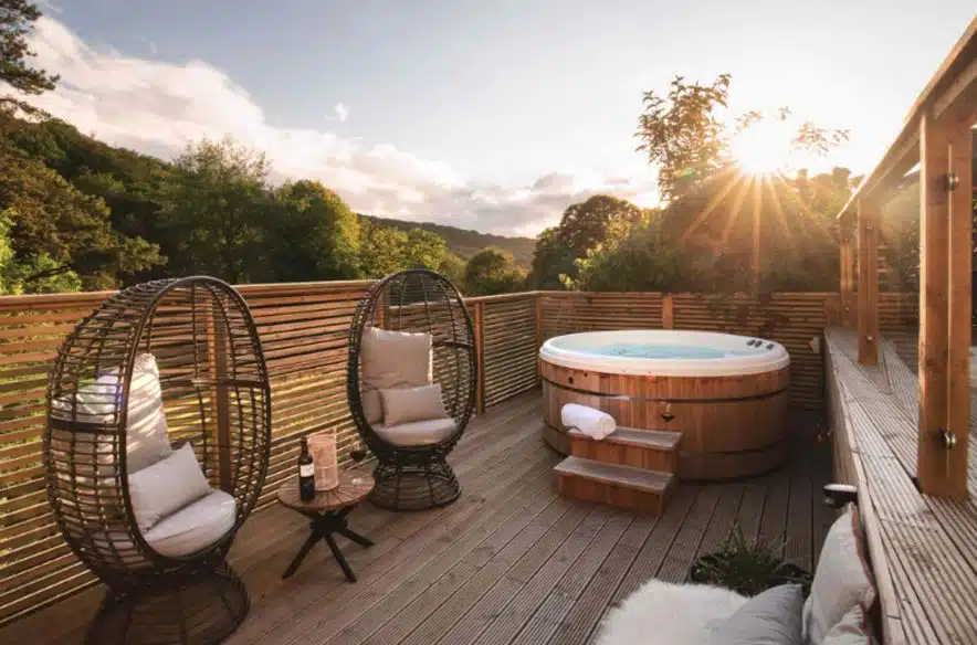 Old Apple Store - Devon Lodges With Hot Tubs