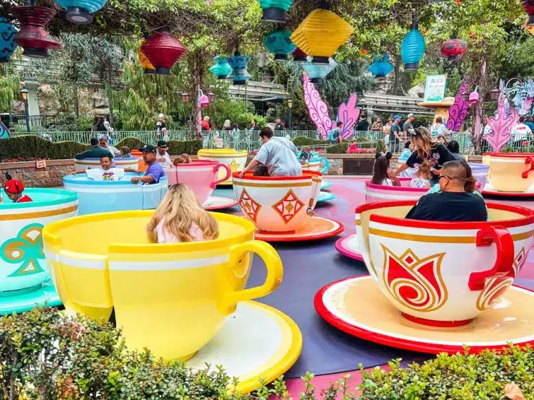 Mad Tea Party, Disneyland