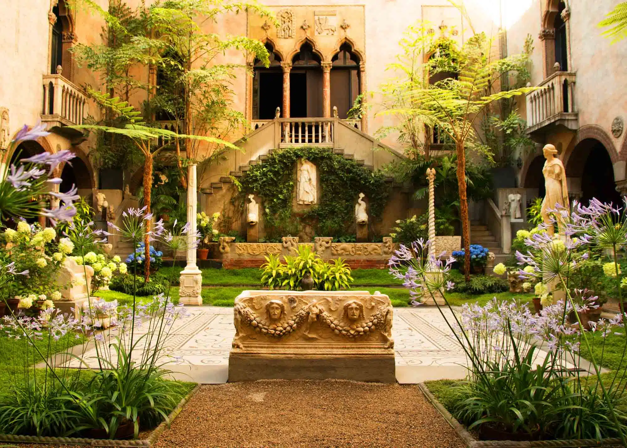 Isabella Gardens, Boston