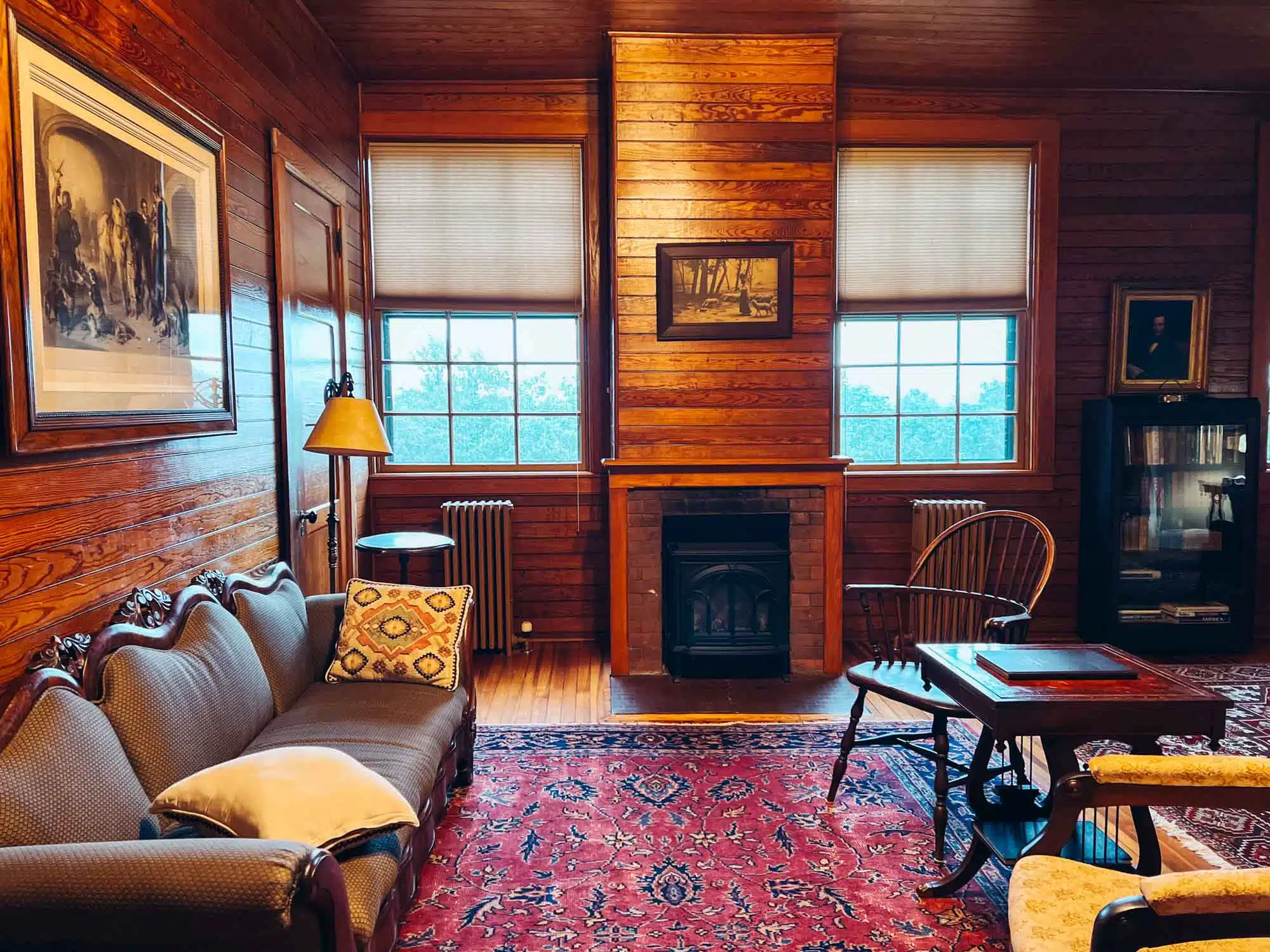 Cosy lounge at Kiplings Carriage House.