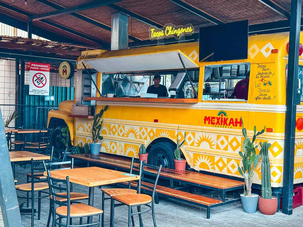 Taco truck at Mercadito Arenal.